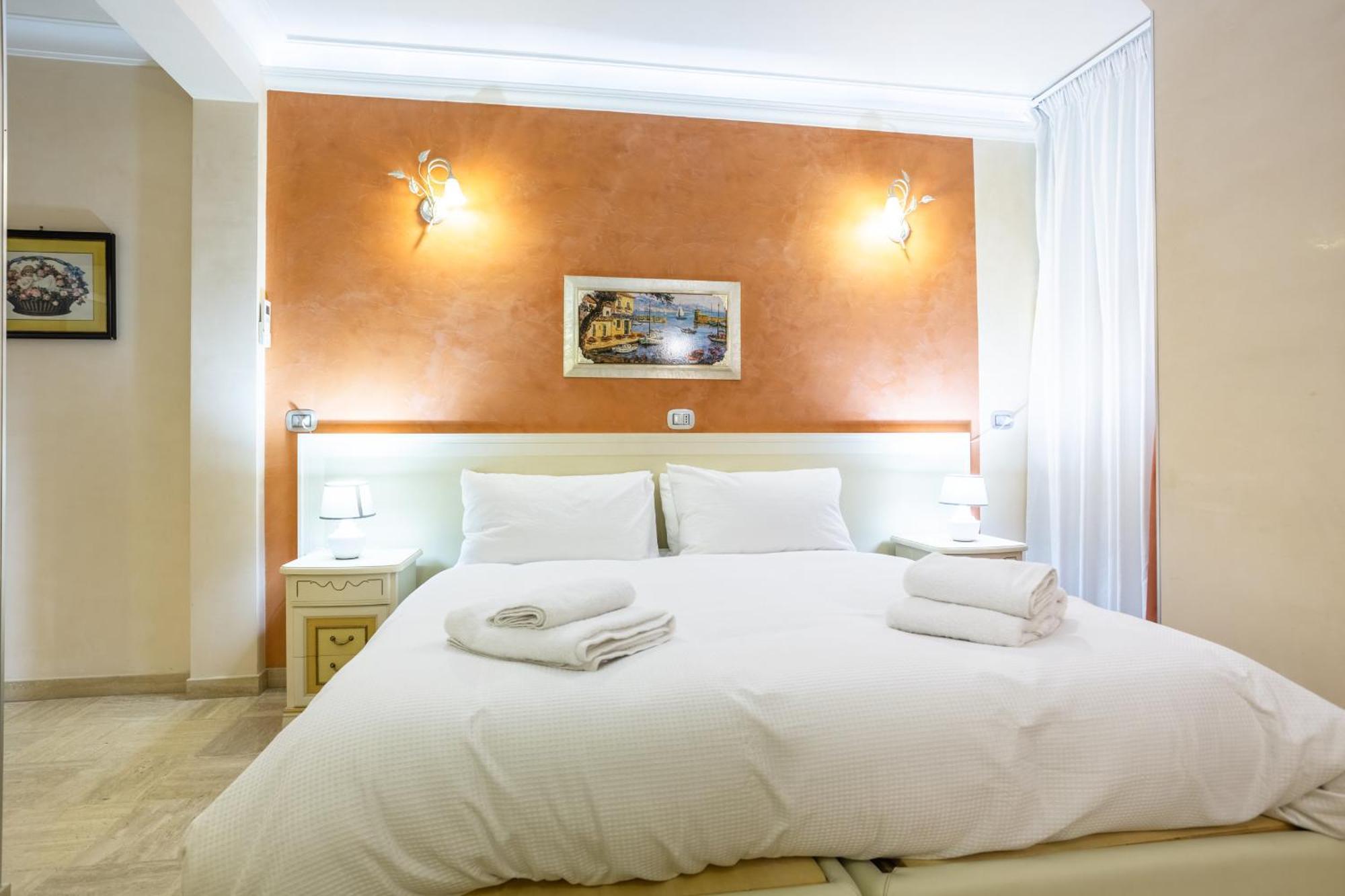 Luxury Inn Opera 罗马 外观 照片