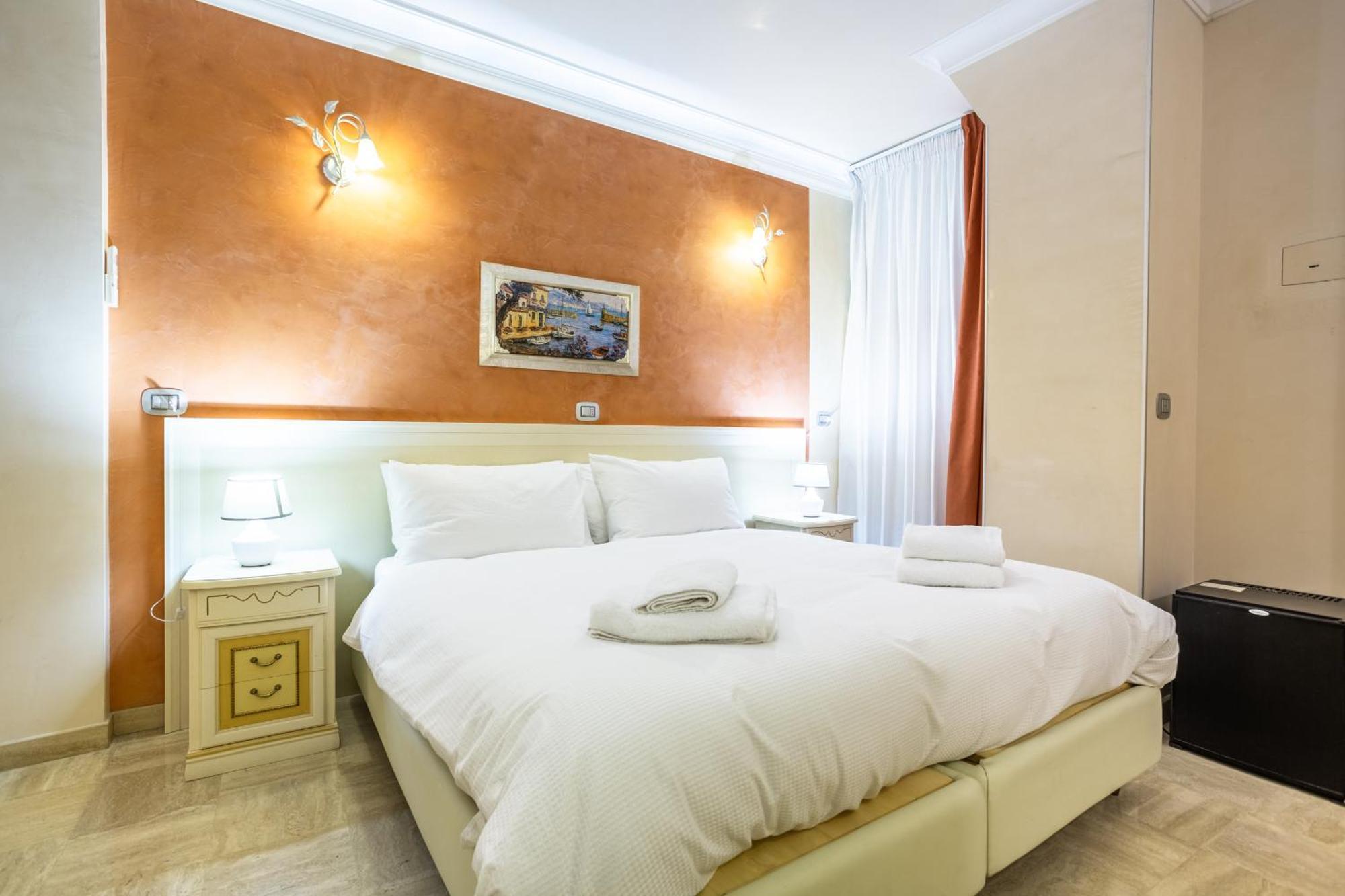 Luxury Inn Opera 罗马 外观 照片