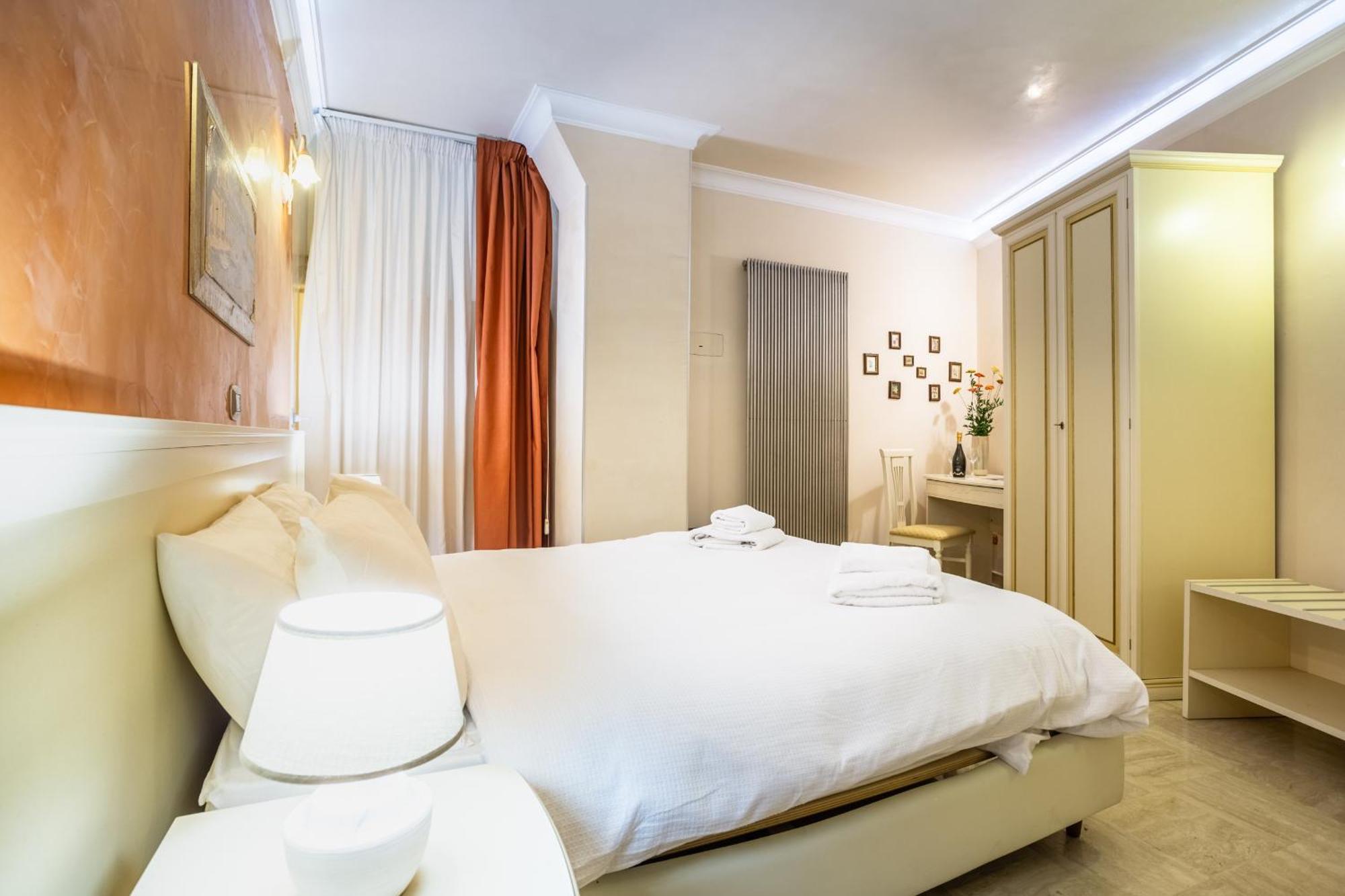 Luxury Inn Opera 罗马 外观 照片