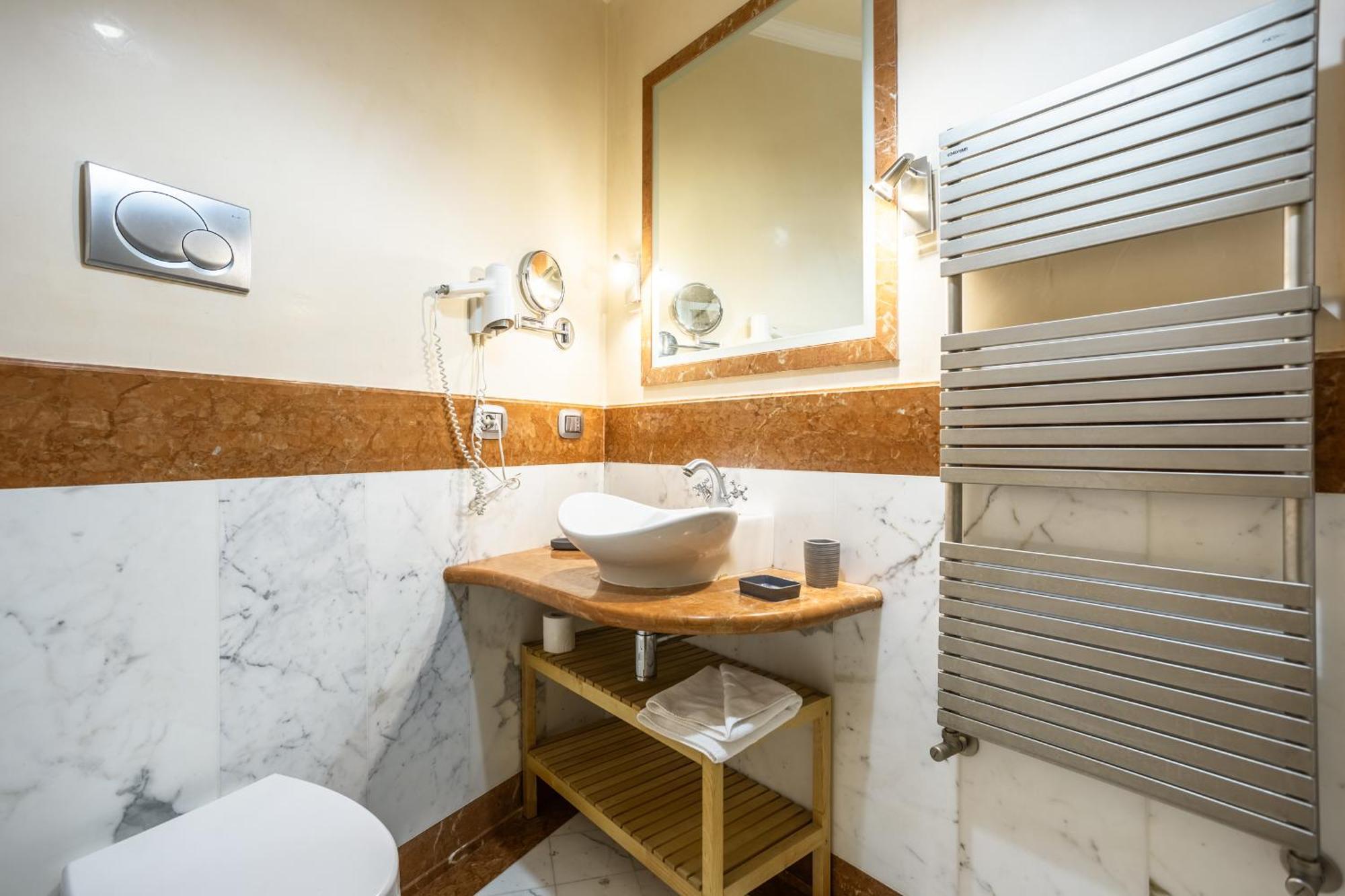 Luxury Inn Opera 罗马 外观 照片